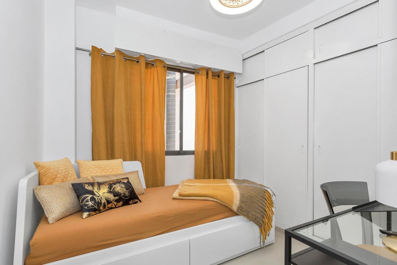Reel Apartments- Walk To The Beach And Centre Torrevieja Exterior photo