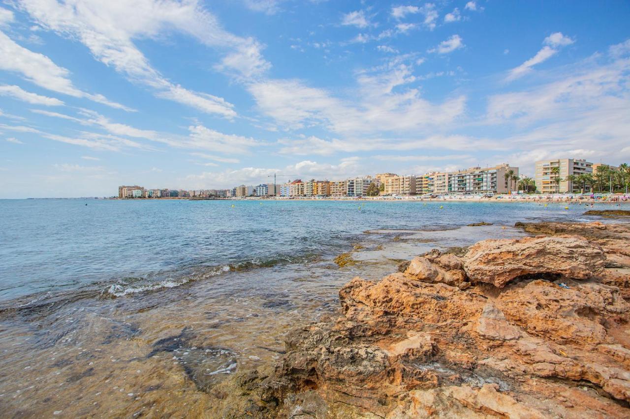 Reel Apartments- Walk To The Beach And Centre Torrevieja Exterior photo