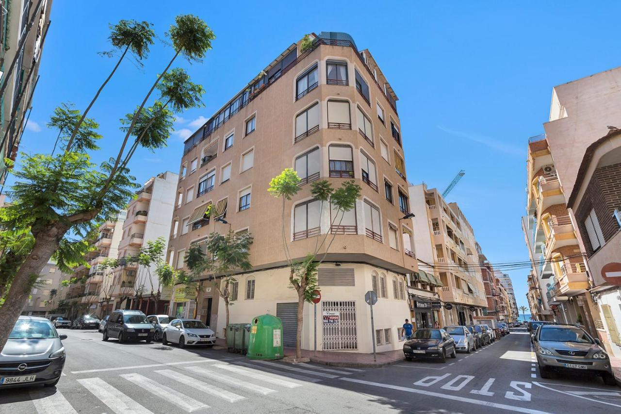 Reel Apartments- Walk To The Beach And Centre Torrevieja Exterior photo